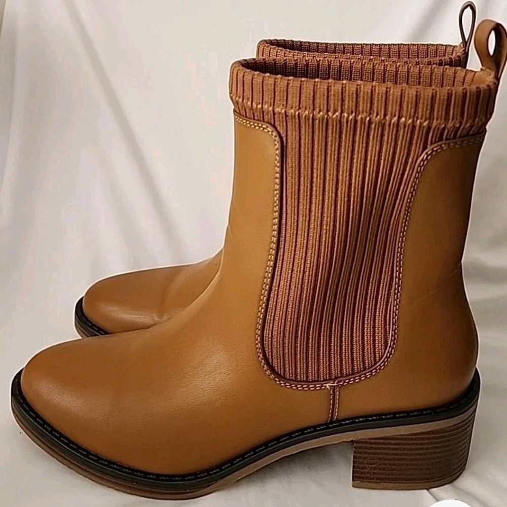 Women’s Tan Chelsea Ankle Boots with Rib Knit Panel